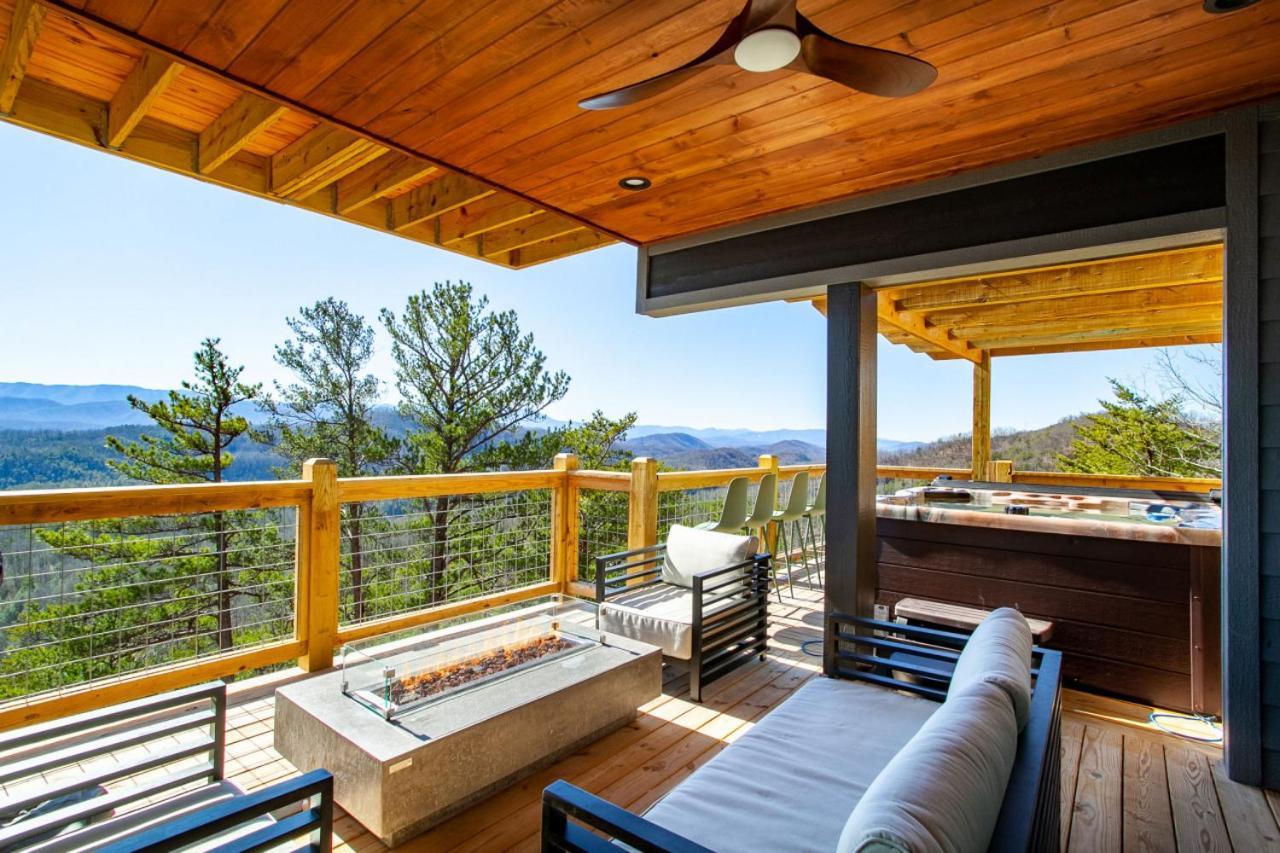3 Pines Lodges Luxury Mountain View Hot Tub Сивиървил Екстериор снимка